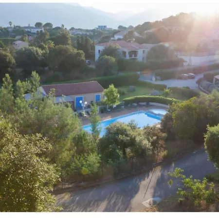 Dolce & C2 Vue Avec Piscine *