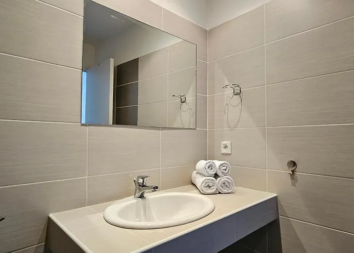 Dolce & C2 Vue Avec Piscine