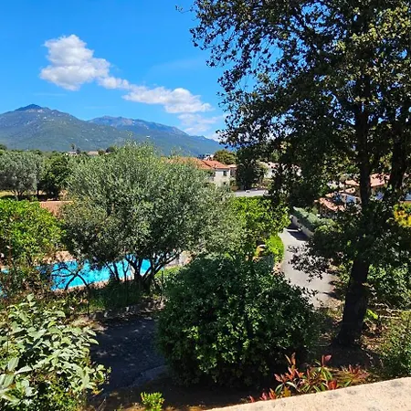 Dolce & C2 Vue Avec Piscine