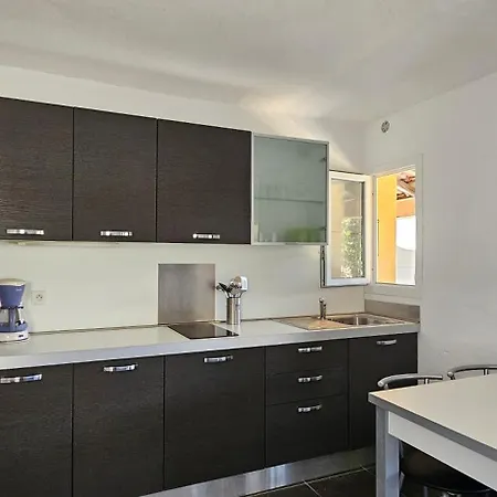 Апартаменты Dolce & C2 Vue Avec Piscine